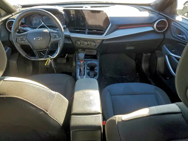 KL77LGEP9SC104988 2025 CHEVROLET TRAX - Image 8