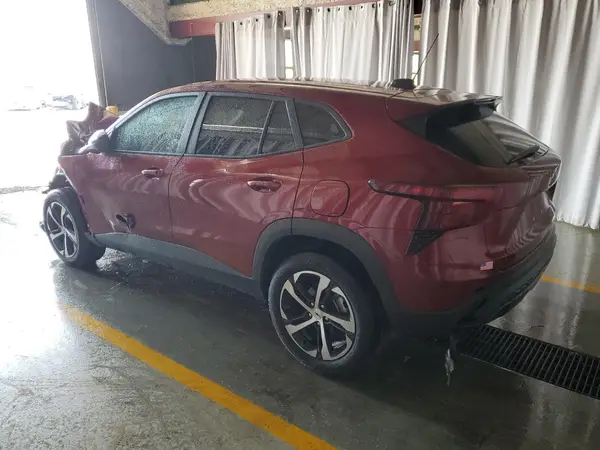 KL77LGEP9SC109804 2025 CHEVROLET TRAX - Image 2