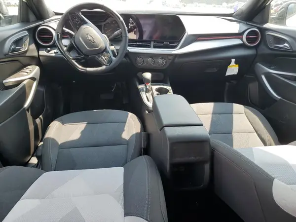 KL77LGEP9SC172286 2025 CHEVROLET TRAX - Image 8