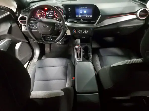 KL77LGEP9SC281220 2025 CHEVROLET TRAX - Image 8