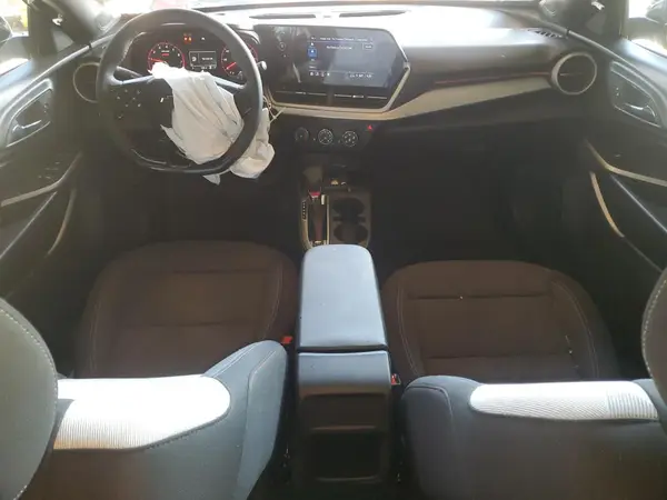 KL77LGEP9TC012779 2026 CHEVROLET TRAX - Image 8