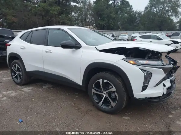 KL77LGEPXSC038435 2025 CHEVROLET TRAX - Image 1