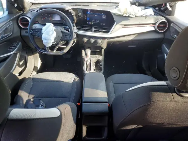 KL77LGEPXSC111299 2025 CHEVROLET TRAX - Image 8
