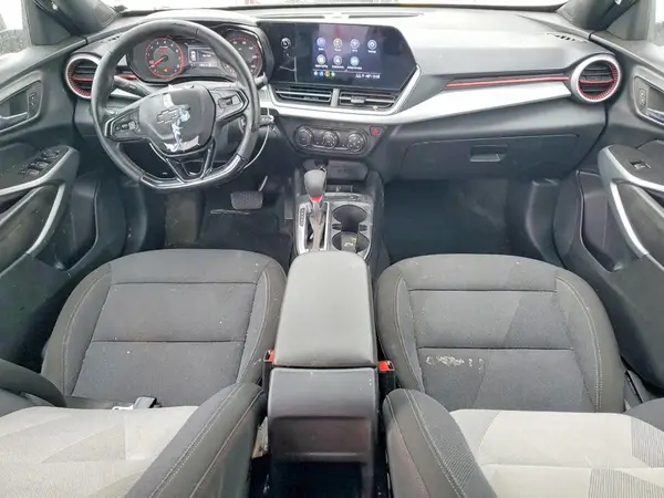 KL77LGEPXSC127972 2025 CHEVROLET TRAX - Image 8