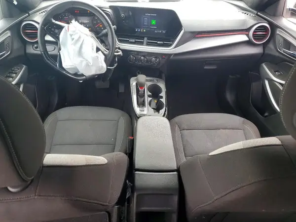 KL77LGEPXSC184060 2025 CHEVROLET TRAX - Image 8