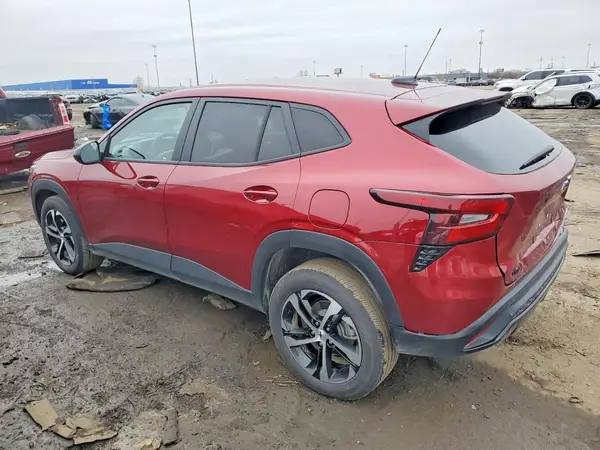 KL77LGEPXSC302270 2025 CHEVROLET TRAX - Image 2