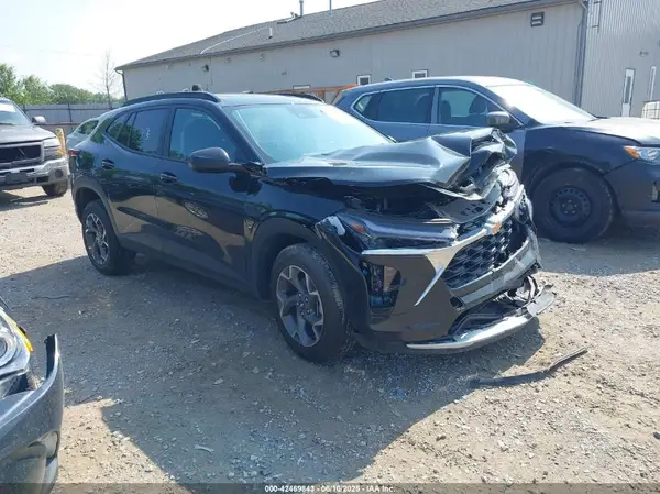 KL77LHE20RC006405 2024 CHEVROLET TRAX - Image 1