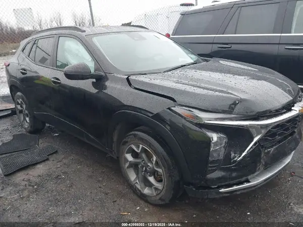 KL77LHE20RC010499 2024 CHEVROLET TRAX - Image 1