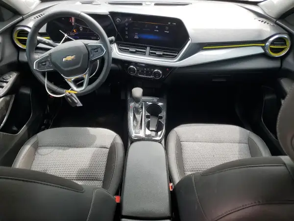 KL77LHE20RC022717 2024 CHEVROLET TRAX - Image 8