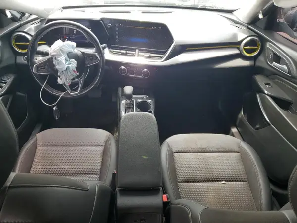 KL77LHE20RC047391 2024 CHEVROLET TRAX - Image 8