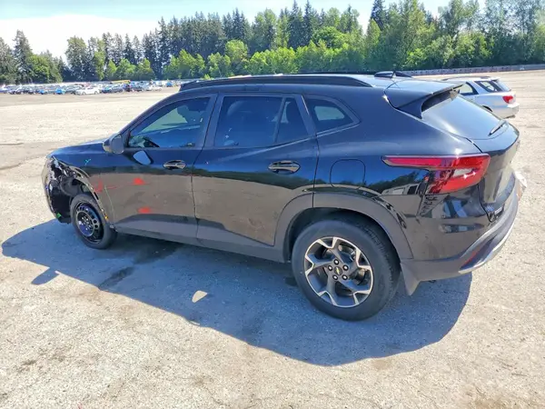 KL77LHE20RC091214 2024 CHEVROLET TRAX - Image 2