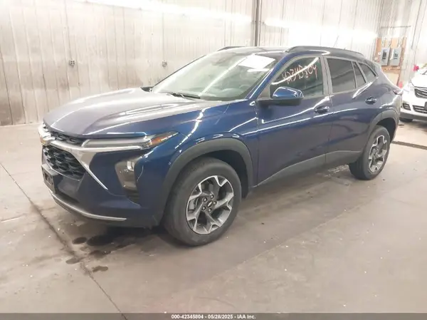 KL77LHE20RC136751 2024 CHEVROLET TRAX - Image 2