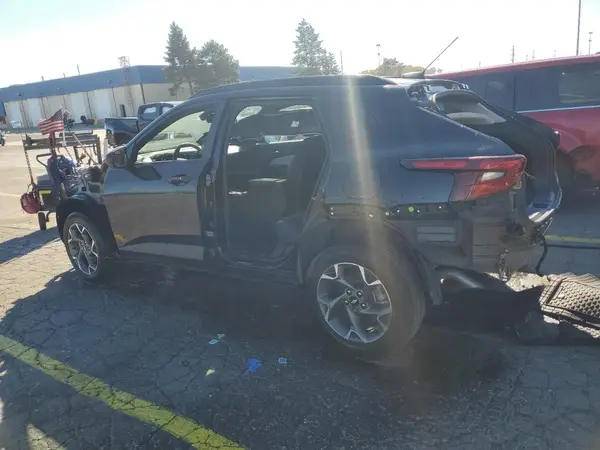 KL77LHE20RC168549 2024 CHEVROLET TRAX - Image 2