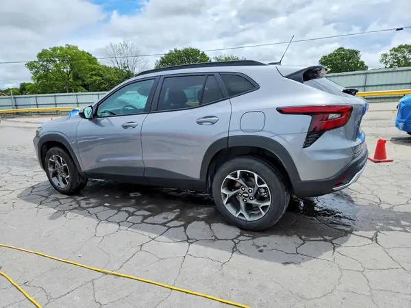 KL77LHE20RC171600 2024 CHEVROLET TRAX - Image 2
