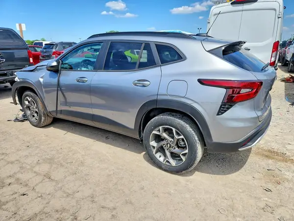 KL77LHE20RC183262 2024 CHEVROLET TRAX - Image 2
