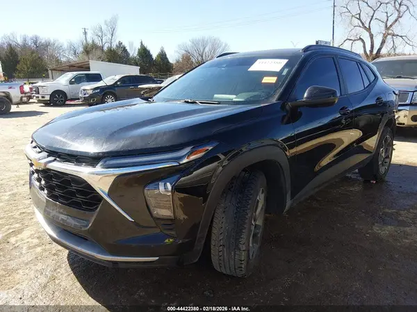 KL77LHE20RC224134 2024 CHEVROLET TRAX - Image 2