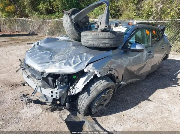 KL77LHE20RC229088 2024 CHEVROLET TRAX - Image 2