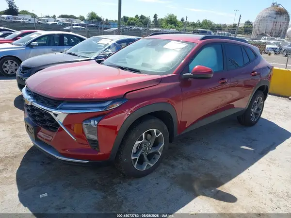 KL77LHE20RC239703 2024 CHEVROLET TRAX - Image 2
