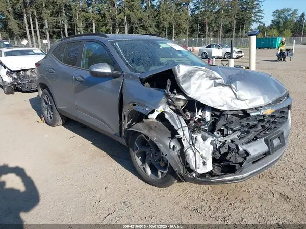 KL77LHE20RC243606 2024 CHEVROLET TRAX - Image 1