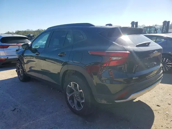 KL77LHE20RC246506 2024 CHEVROLET TRAX - Image 2