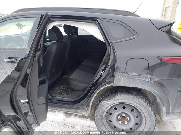 KL77LHE20SC063712 2025 CHEVROLET TRAX - Image 8