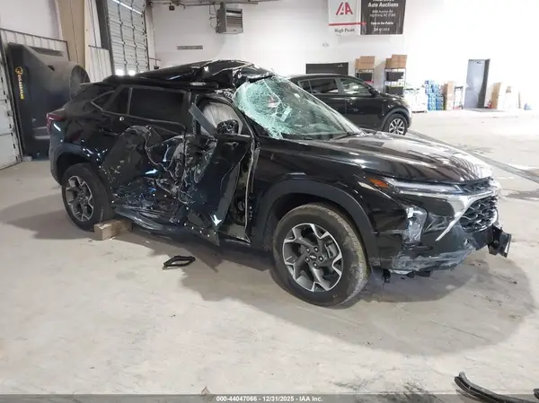 KL77LHE21RC003352 2024 CHEVROLET TRAX - Image 1