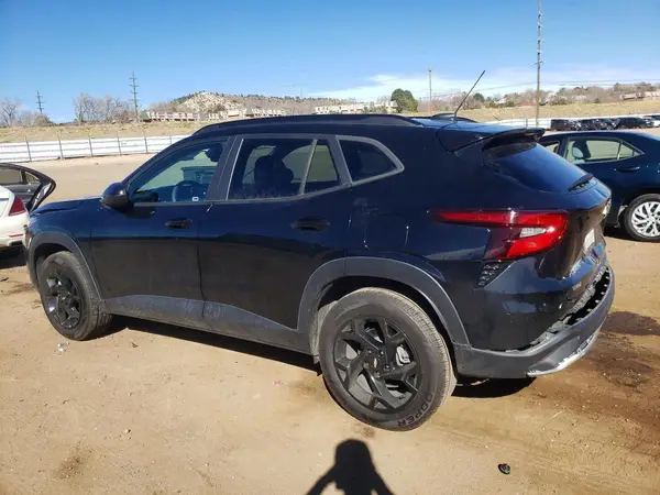 KL77LHE21RC009765 2024 CHEVROLET TRAX - Image 2