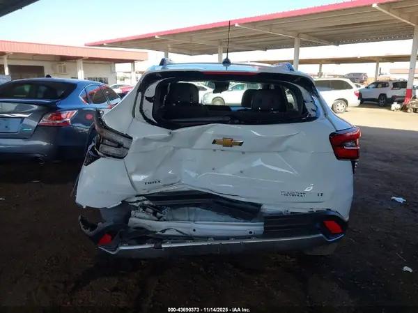 2024 CHEVROLET TRAX auction photo 6