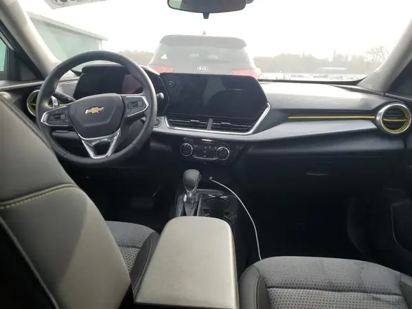 KL77LHE21RC011547 2024 CHEVROLET TRAX - Image 8