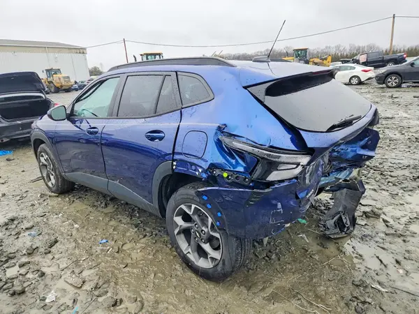 KL77LHE21RC059016 2024 CHEVROLET TRAX - Image 2