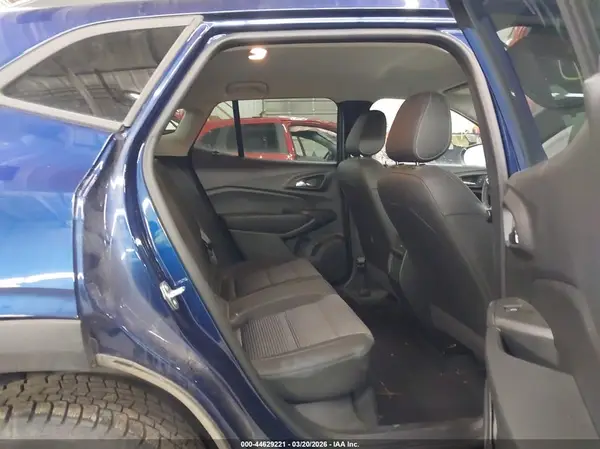KL77LHE21RC064524 2024 CHEVROLET TRAX - Image 8