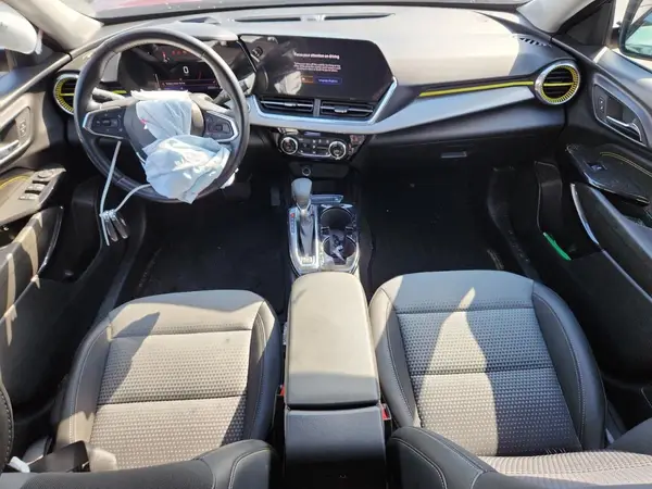 KL77LHE21RC082084 2024 CHEVROLET TRAX - Image 8