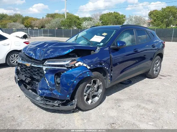 KL77LHE21RC116850 2024 CHEVROLET TRAX - Image 2