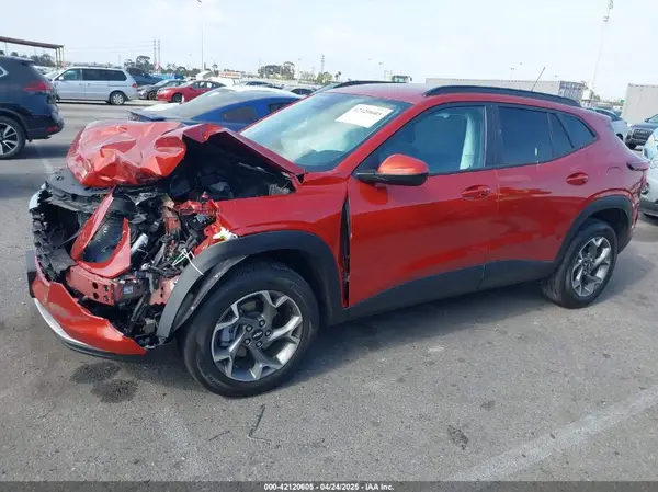 KL77LHE21RC120316 2024 CHEVROLET TRAX - Image 2