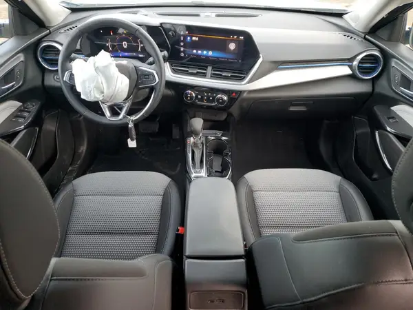 KL77LHE21RC141263 2024 CHEVROLET TRAX - Image 8
