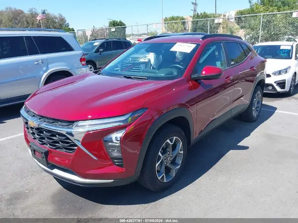 KL77LHE21RC155356 2024 CHEVROLET TRAX - Image 2