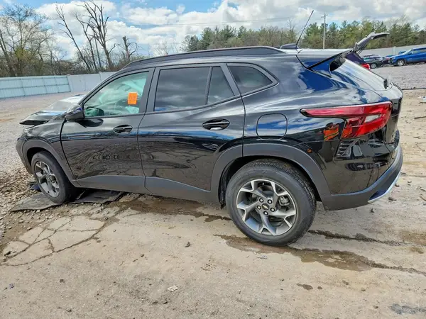 KL77LHE21RC179298 2024 CHEVROLET TRAX - Image 2