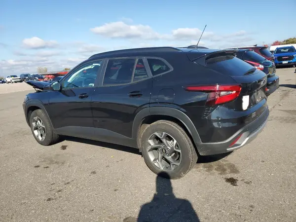 KL77LHE21RC203373 2024 CHEVROLET TRAX - Image 2