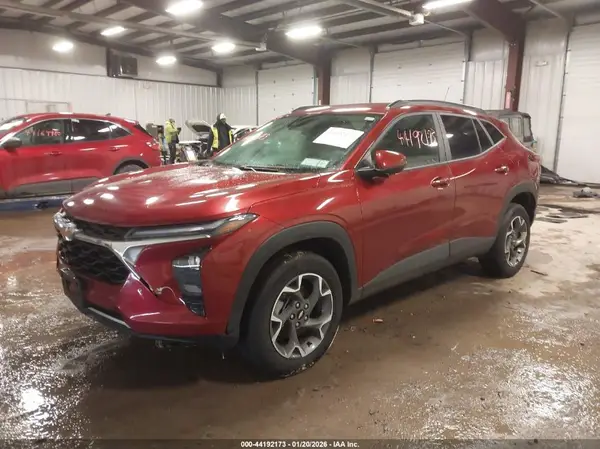 KL77LHE21RC204717 2024 CHEVROLET TRAX - Image 2