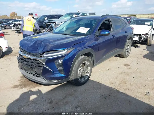 KL77LHE21RC212929 2024 CHEVROLET TRAX - Image 2