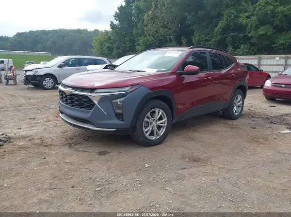 KL77LHE21RC243050 2024 CHEVROLET TRAX - Image 2