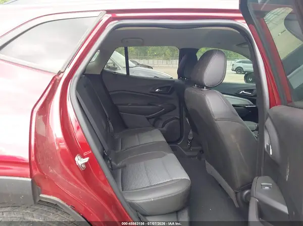 KL77LHE21RC243050 2024 CHEVROLET TRAX - Image 8