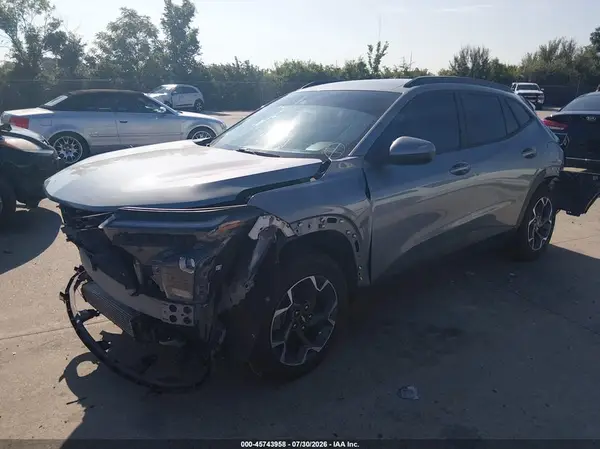 KL77LHE22RC052186 2024 CHEVROLET TRAX - Image 2