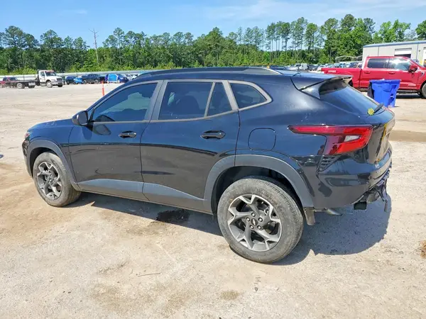 KL77LHE22RC054214 2024 CHEVROLET TRAX - Image 2
