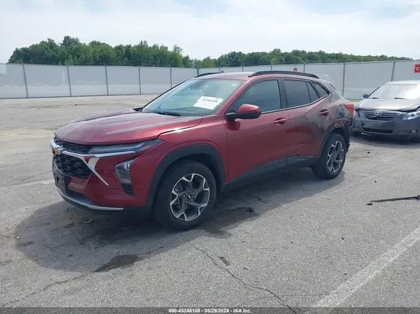 KL77LHE22RC054617 2024 CHEVROLET TRAX - Image 2