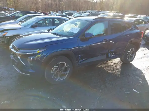 KL77LHE22RC059218 2024 CHEVROLET TRAX - Image 2