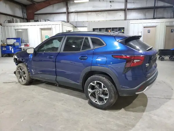 KL77LHE22RC061941 2024 CHEVROLET TRAX - Image 2