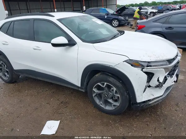 KL77LHE22RC069523 2024 CHEVROLET TRAX - Image 1