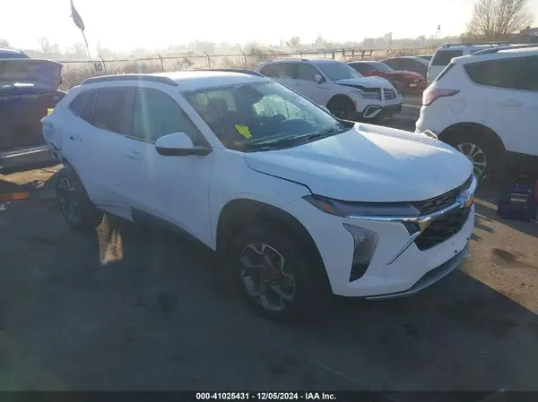 KL77LHE22RC078660 2024 CHEVROLET TRAX - Image 1