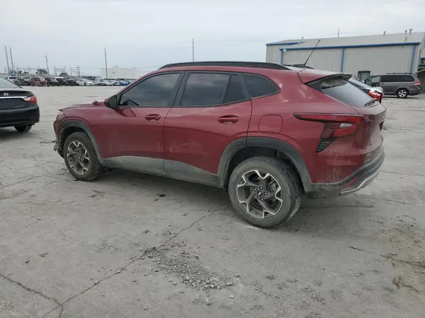 KL77LHE22RC088279 2024 CHEVROLET TRAX - Image 2